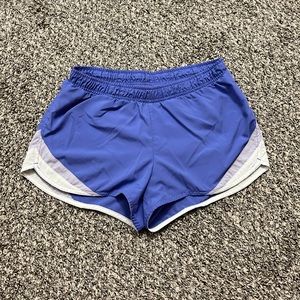 Old Navy Activewear women’s active shorts